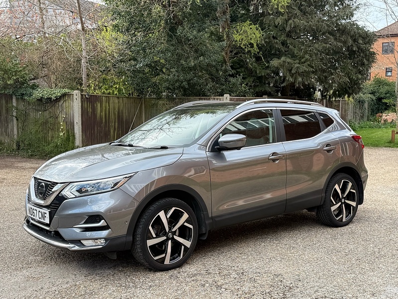 Nissan Qashqai 1.2 DIG-T Tekna SUV 5dr Petrol Manual Euro 6 (s/s) (115 ps) - U10003994