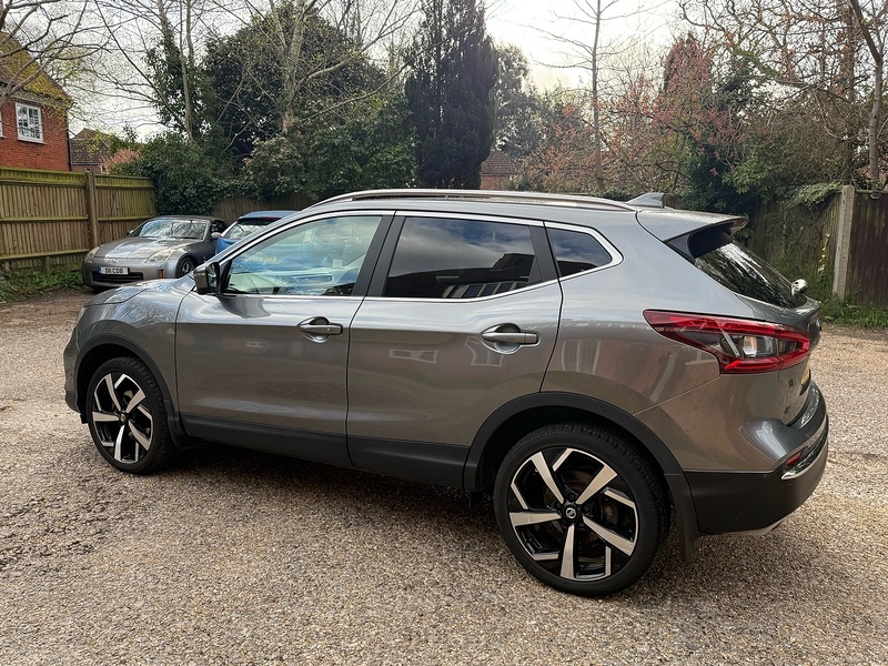 Nissan Qashqai 1.2 DIG-T Tekna SUV 5dr Petrol Manual Euro 6 (s/s) (115 ps) - U10003994