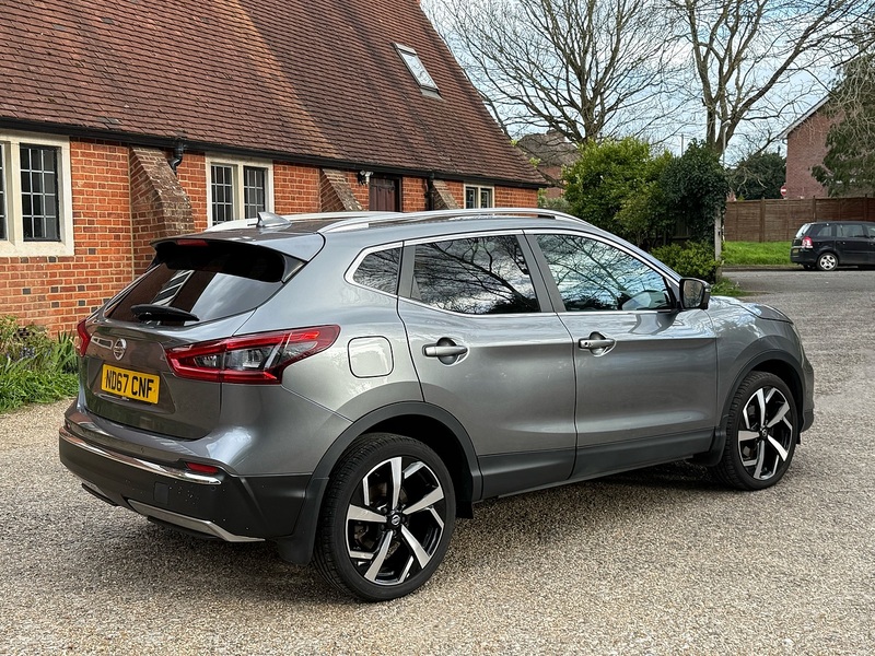 Nissan Qashqai 1.2 DIG-T Tekna SUV 5dr Petrol Manual Euro 6 (s/s) (115 ps) - U10003994