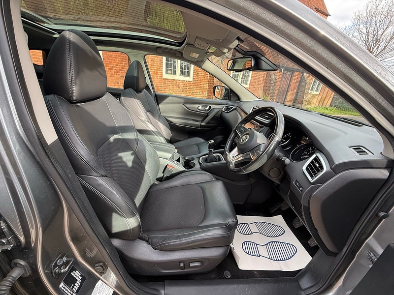 Nissan Qashqai 1.2 DIG-T Tekna SUV 5dr Petrol Manual Euro 6 (s/s) (115 ps) - U10003994