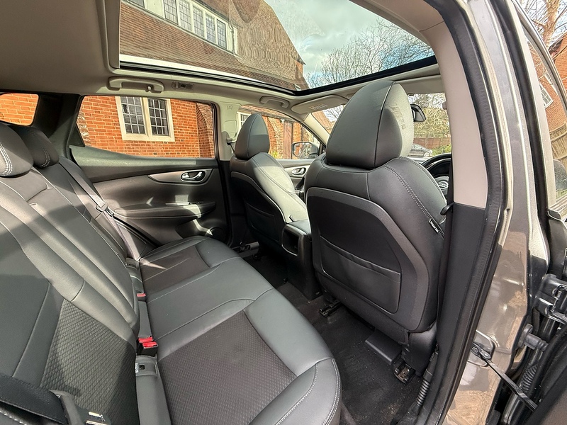 Nissan Qashqai 1.2 DIG-T Tekna SUV 5dr Petrol Manual Euro 6 (s/s) (115 ps) - U10003994