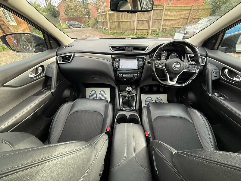 Nissan Qashqai 1.2 DIG-T Tekna SUV 5dr Petrol Manual Euro 6 (s/s) (115 ps) - U10003994
