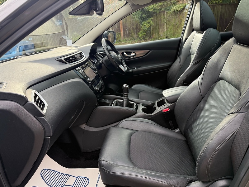 Nissan Qashqai 1.2 DIG-T Tekna SUV 5dr Petrol Manual Euro 6 (s/s) (115 ps) - U10003994