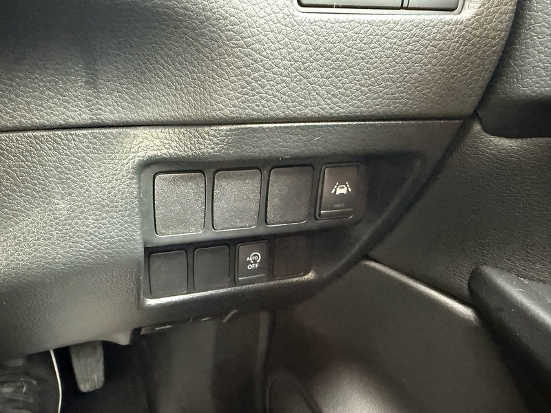Nissan Qashqai 1.2 DIG-T Tekna SUV 5dr Petrol Manual Euro 6 (s/s) (115 ps) - U10003994