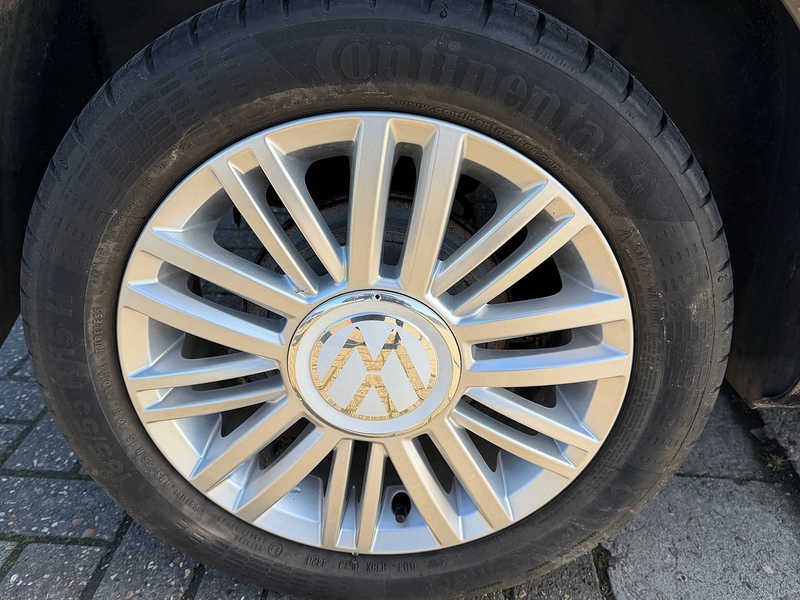 Volkswagen up! 1.0 up! Hatchback 3dr Petrol Manual Euro 6 (s/s) (65 ps) - U10003998