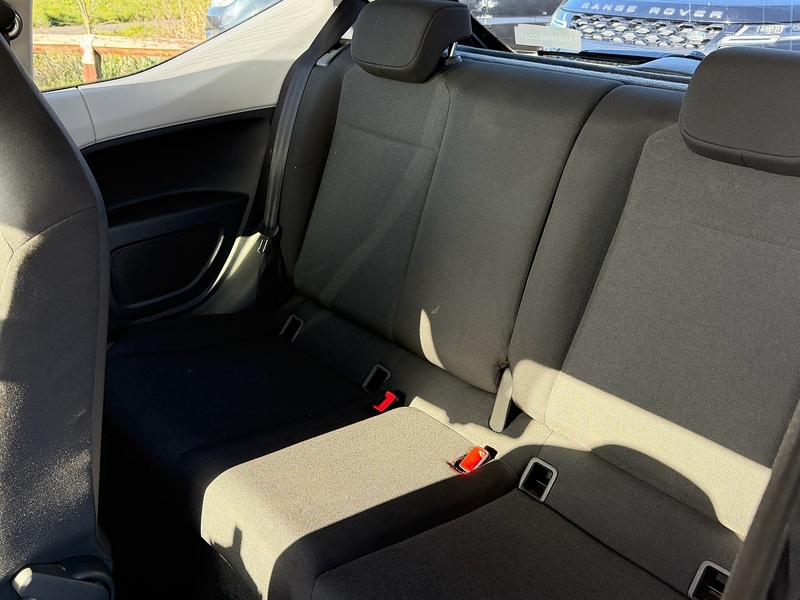 Volkswagen up! 1.0 up! Hatchback 3dr Petrol Manual Euro 6 (s/s) (65 ps) - U10003998