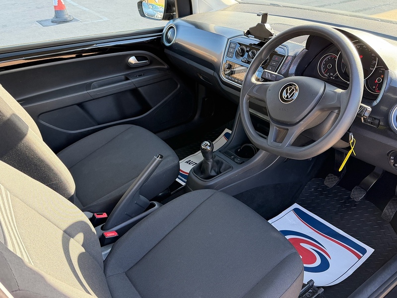 Volkswagen up! 1.0 up! Hatchback 3dr Petrol Manual Euro 6 (s/s) (65 ps) - U10003998