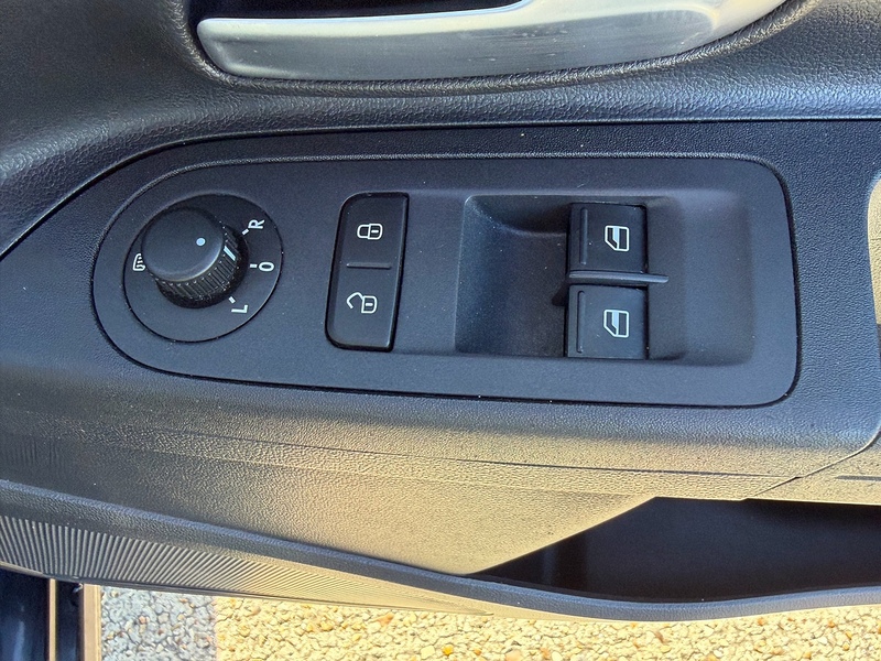 Volkswagen up! 1.0 up! Hatchback 3dr Petrol Manual Euro 6 (s/s) (65 ps) - U10003998