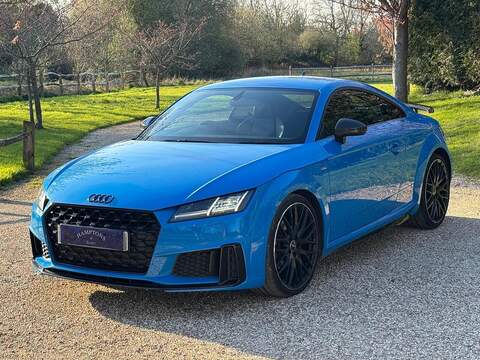 Audi TT 2.0 TFSI 40 Black Edition Coupe 3dr Petrol S Tronic Euro 6 (s/s) (197 ps) - U10003999