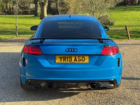 Audi TT 2.0 TFSI 40 Black Edition Coupe 3dr Petrol S Tronic Euro 6 (s/s) (197 ps) - U10003999