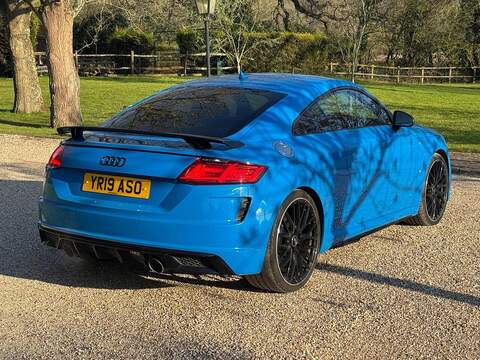 Audi TT 2.0 TFSI 40 Black Edition Coupe 3dr Petrol S Tronic Euro 6 (s/s) (197 ps) - U10003999