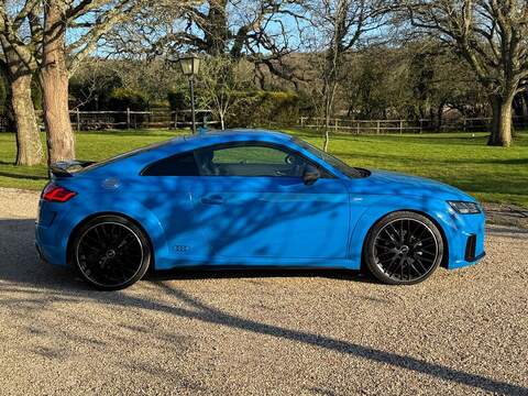 Audi TT 2.0 TFSI 40 Black Edition Coupe 3dr Petrol S Tronic Euro 6 (s/s) (197 ps) - U10003999