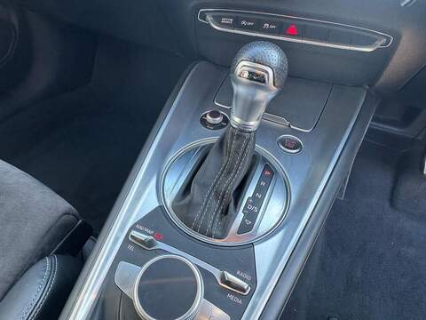 Audi TT 2.0 TFSI 40 Black Edition Coupe 3dr Petrol S Tronic Euro 6 (s/s) (197 ps) - U10003999