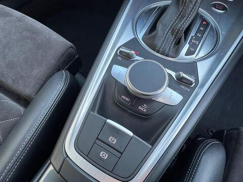 Audi TT 2.0 TFSI 40 Black Edition Coupe 3dr Petrol S Tronic Euro 6 (s/s) (197 ps) - U10003999