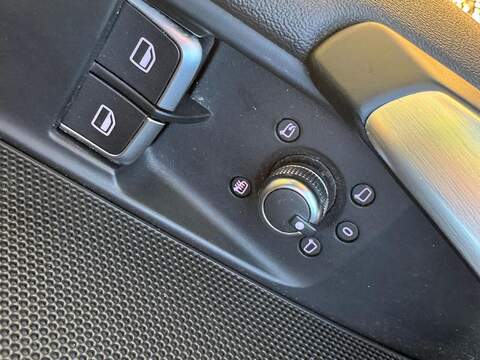 Audi TT 2.0 TFSI 40 Black Edition Coupe 3dr Petrol S Tronic Euro 6 (s/s) (197 ps) - U10003999