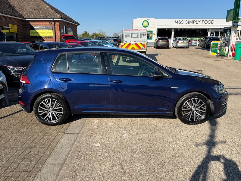 Volkswagen Golf 1.5 TSI EVO SE Nav Hatchback 5dr Petrol Manual Euro 6 (s/s) (130 ps) - U10004000