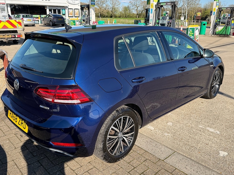 Volkswagen Golf 1.5 TSI EVO SE Nav Hatchback 5dr Petrol Manual Euro 6 (s/s) (130 ps) - U10004000