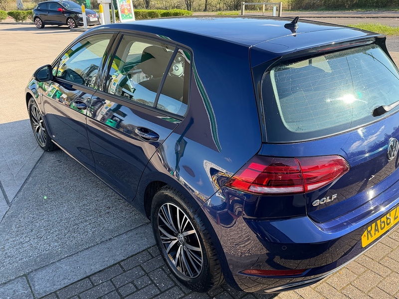 Volkswagen Golf 1.5 TSI EVO SE Nav Hatchback 5dr Petrol Manual Euro 6 (s/s) (130 ps) - U10004000