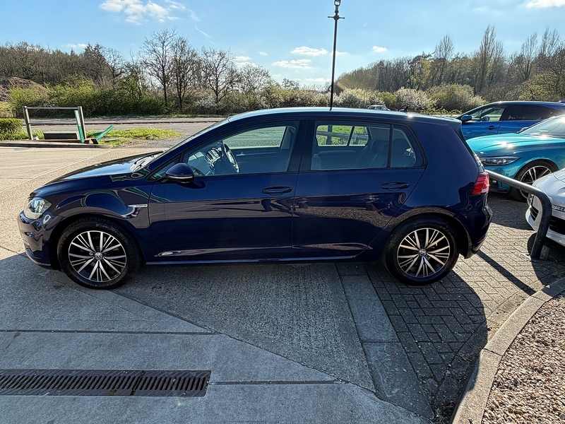 Volkswagen Golf 1.5 TSI EVO SE Nav Hatchback 5dr Petrol Manual Euro 6 (s/s) (130 ps) - U10004000