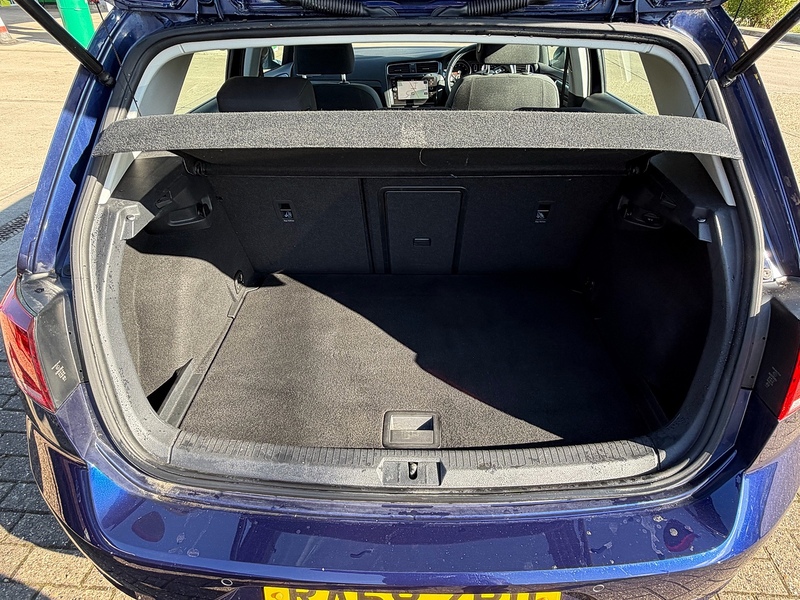 Volkswagen Golf 1.5 TSI EVO SE Nav Hatchback 5dr Petrol Manual Euro 6 (s/s) (130 ps) - U10004000