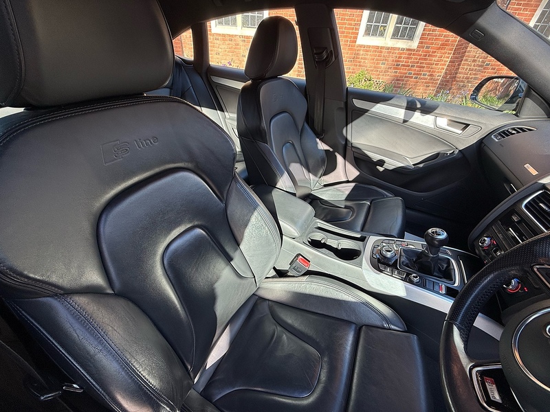 Audi A5 2.0 TDI S line Sportback 5dr Diesel Manual Euro 5 (s/s) (177 ps) - U10004003