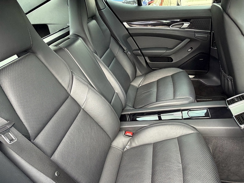 Porsche Panamera 3.0D V6 Hatchback 5dr Diesel TiptronicS Euro 5 (s/s) (250 ps) - U10004006