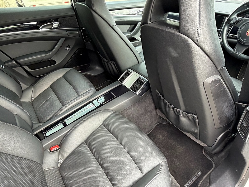 Porsche Panamera 3.0D V6 Hatchback 5dr Diesel TiptronicS Euro 5 (s/s) (250 ps) - U10004006