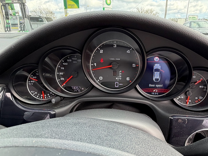 Porsche Panamera 3.0D V6 Hatchback 5dr Diesel TiptronicS Euro 5 (s/s) (250 ps) - U10004006