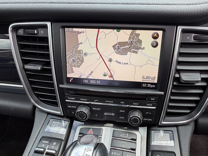 Porsche Panamera 3.0D V6 Hatchback 5dr Diesel TiptronicS Euro 5 (s/s) (250 ps) - U10004006