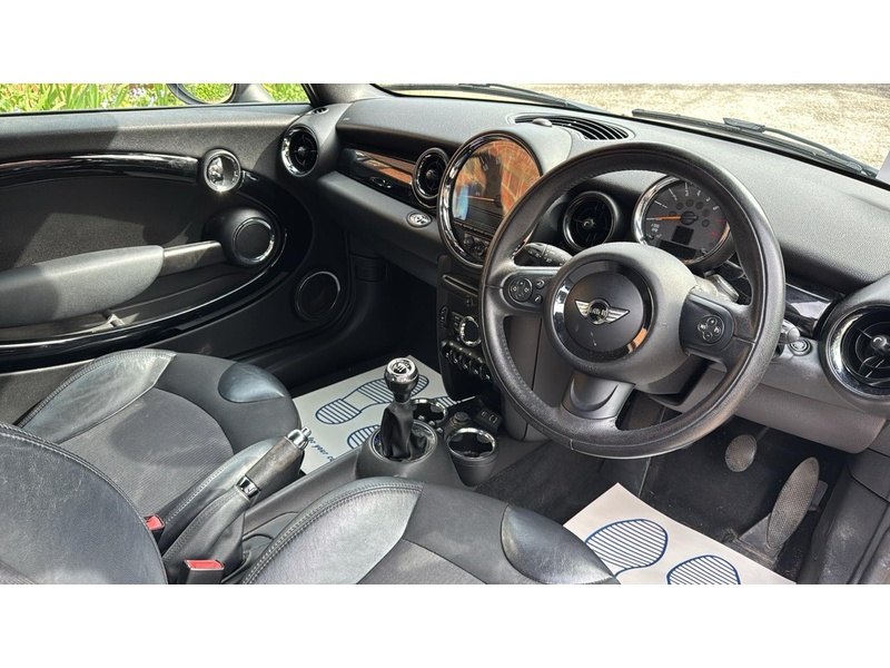 MINI Convertible 1.6 Cooper Convertible 2dr Petrol Manual Euro 6 (s/s) (122 ps) - U10004008