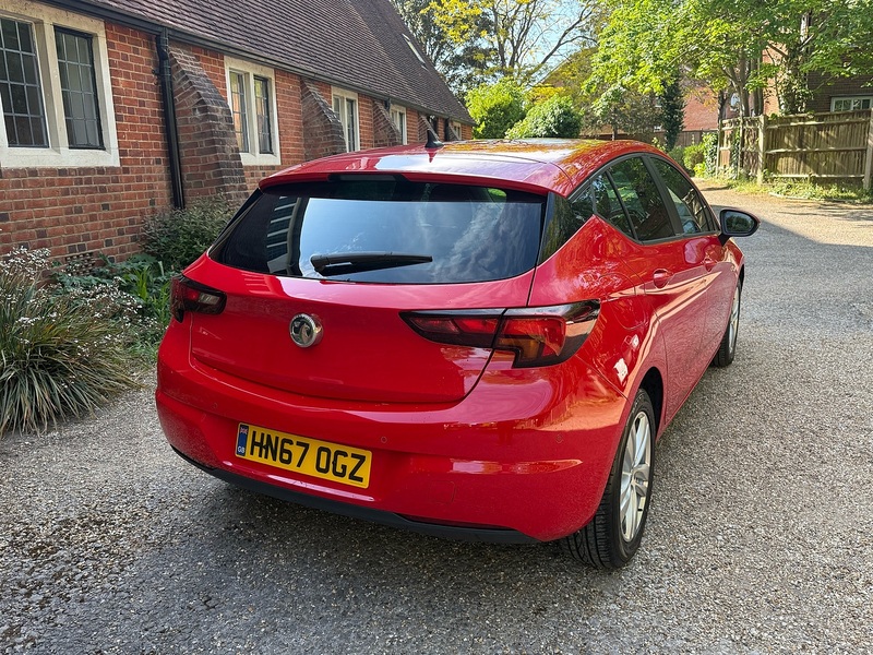 Vauxhall Astra 1.4i Turbo Tech Line Nav Hatchback 5dr Petrol Manual Euro 6 (125 ps) - U10004012