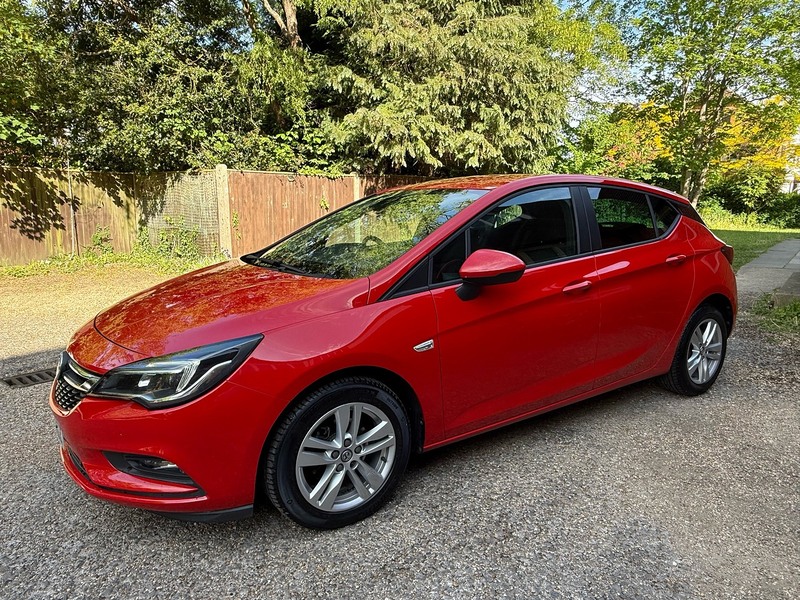 Vauxhall Astra 1.4i Turbo Tech Line Nav Hatchback 5dr Petrol Manual Euro 6 (125 ps) - U10004012