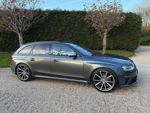Audi RS4 Avant 4.2 FSI V8 Estate 5dr Petrol S Tronic quattro Euro 5 (450 ps) - U10004013