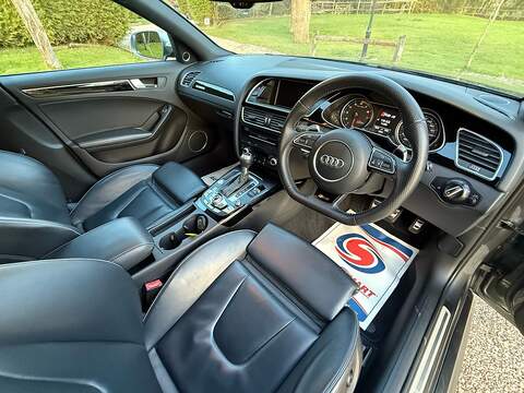 Audi RS4 Avant 4.2 FSI V8 Estate 5dr Petrol S Tronic quattro Euro 5 (450 ps) - U10004013