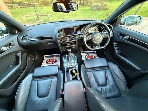 Audi RS4 Avant 4.2 FSI V8 Estate 5dr Petrol S Tronic quattro Euro 5 (450 ps) - U10004013