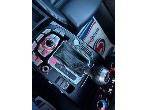 Audi RS4 Avant 4.2 FSI V8 Estate 5dr Petrol S Tronic quattro Euro 5 (450 ps) - U10004013