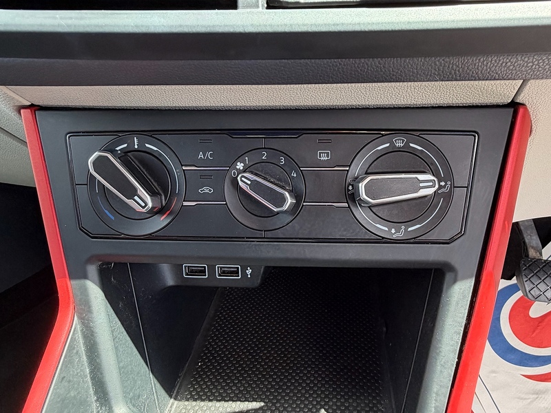 Volkswagen Polo 1.0 beats Hatchback 5dr Petrol Manual Euro 6 (s/s) (65 ps) - U10004020