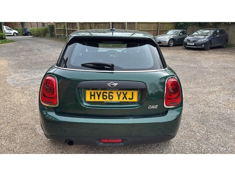 MINI Hatch 1.2 One Hatchback 5dr Petrol Auto Euro 6 (s/s) (102 ps) - U10004023