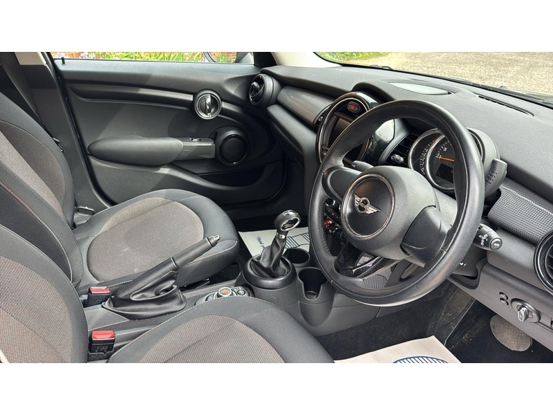 MINI Hatch 1.2 One Hatchback 5dr Petrol Auto Euro 6 (s/s) (102 ps) - U10004023