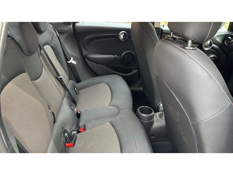 MINI Hatch 1.2 One Hatchback 5dr Petrol Auto Euro 6 (s/s) (102 ps) - U10004023