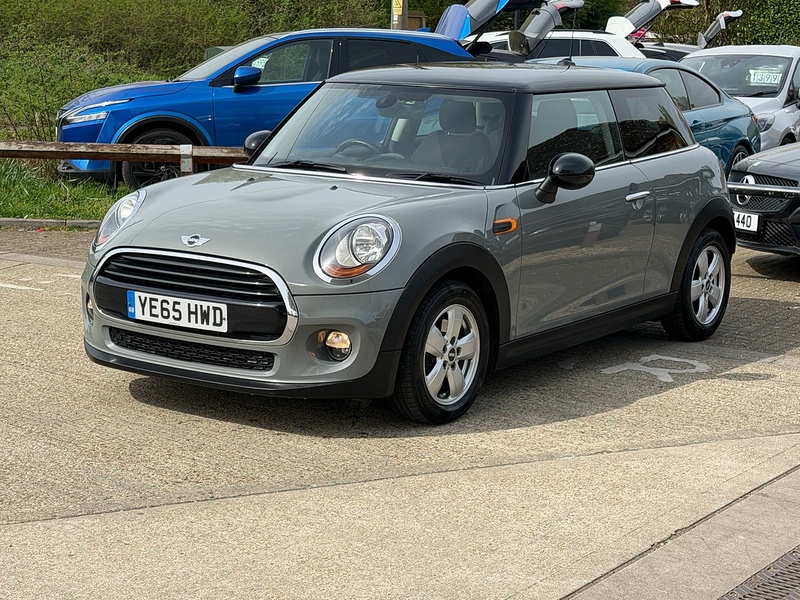 MINI Hatch 1.5 Cooper Hatchback 3dr Petrol Auto Euro 6 (s/s) (136 ps) - U10004025