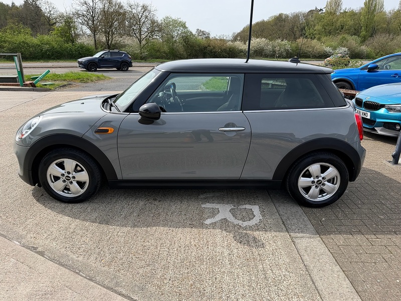 MINI Hatch 1.5 Cooper Hatchback 3dr Petrol Auto Euro 6 (s/s) (136 ps) - U10004025
