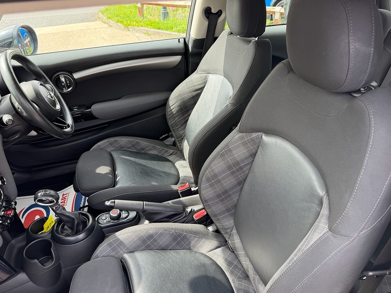MINI Hatch 1.5 Cooper Hatchback 3dr Petrol Auto Euro 6 (s/s) (136 ps) - U10004025