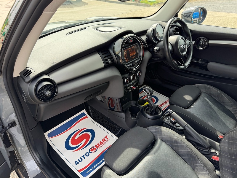 MINI Hatch 1.5 Cooper Hatchback 3dr Petrol Auto Euro 6 (s/s) (136 ps) - U10004025