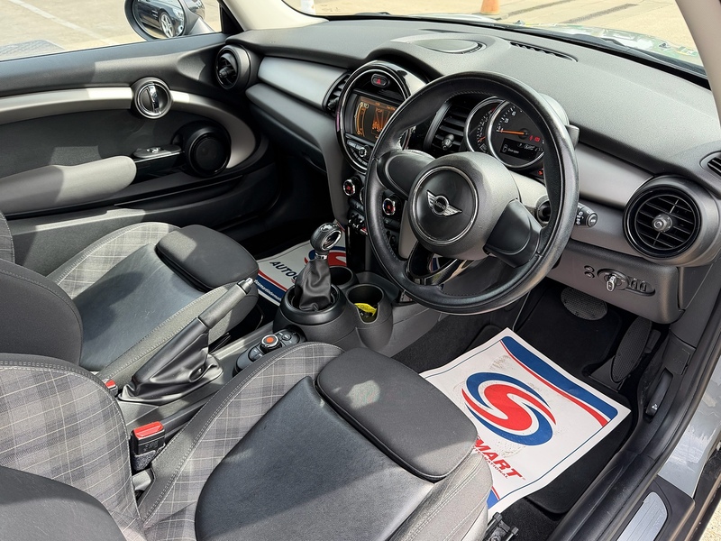 MINI Hatch 1.5 Cooper Hatchback 3dr Petrol Auto Euro 6 (s/s) (136 ps) - U10004025