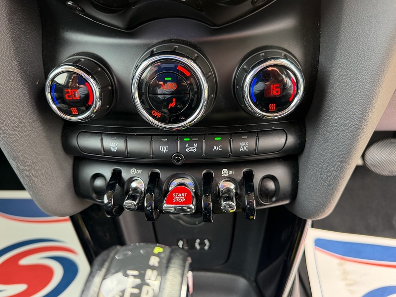 MINI Hatch 1.5 Cooper Hatchback 3dr Petrol Auto Euro 6 (s/s) (136 ps) - U10004025
