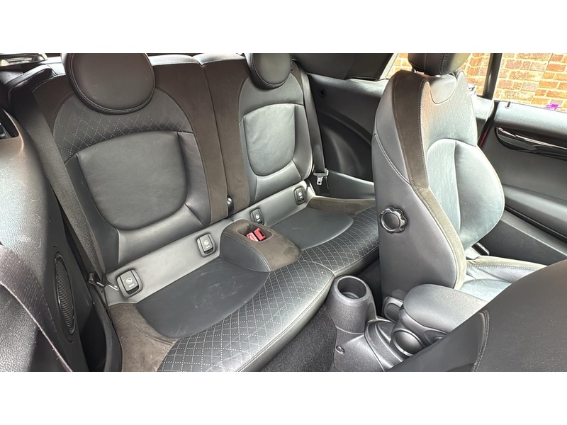 MINI Convertible 1.5 Cooper Sport Convertible 2dr Petrol Manual Euro 6 (s/s) (136 ps) - U10004028