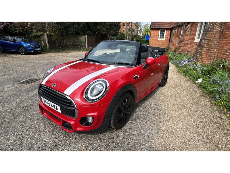 MINI Convertible 1.5 Cooper Sport Convertible 2dr Petrol Manual Euro 6 (s/s) (136 ps) - U10004028