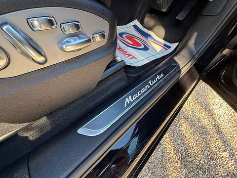 Porsche Macan 2.9T V6 Turbo SUV 5dr Petrol PDK 4WD Euro 6 (s/s) (440 ps) - U10004029