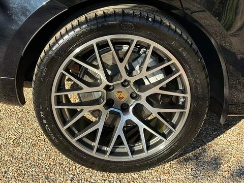 Porsche Macan 2.9T V6 Turbo SUV 5dr Petrol PDK 4WD Euro 6 (s/s) (440 ps) - U10004029